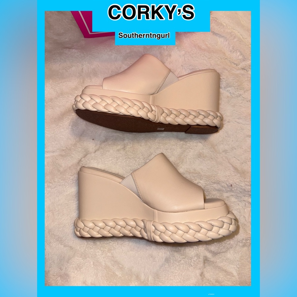 NWT CORKYS “ Resting Beach Face “ Wedge Platform Sandals Platforms Wedges - Picture 6 of 15